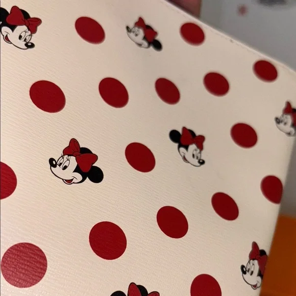 kate spade White & Red Minnie Mouse Polka Dot Wristlet Clutch - Picture 8 of 16